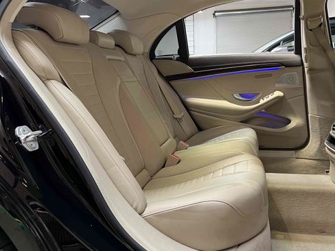 Used 2015 Mercedes-Benz S 550 Sedan image 27