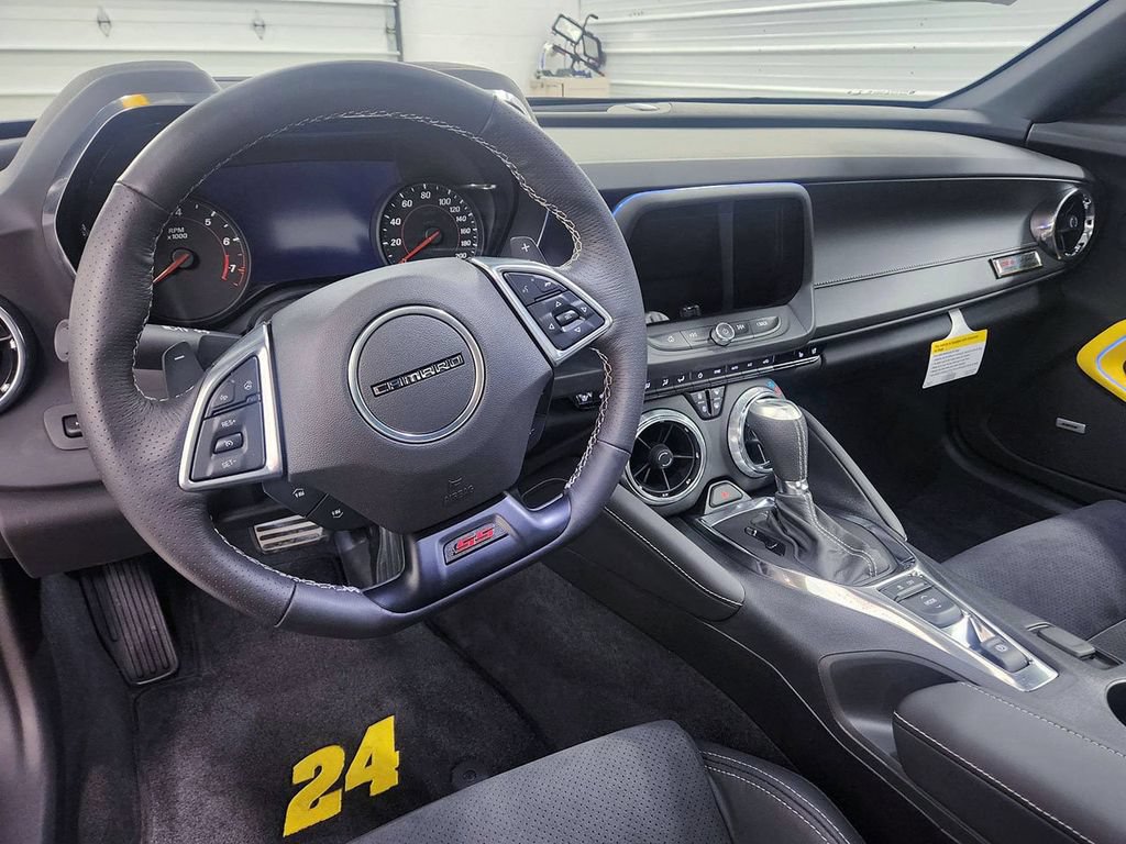 Used 2020 Chevrolet Camaro SS RWD image 21