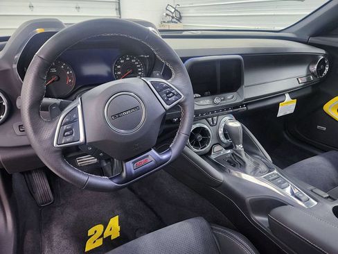 Used 2020 Chevrolet Camaro SS RWD image 21
