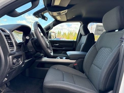 New 2026 RAM 1500 Express AWD/4WD image 16