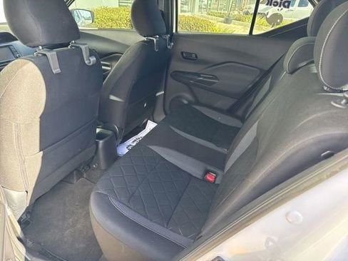 Used 2019 Nissan Kicks S w/ Exterior Electronics Package image 17