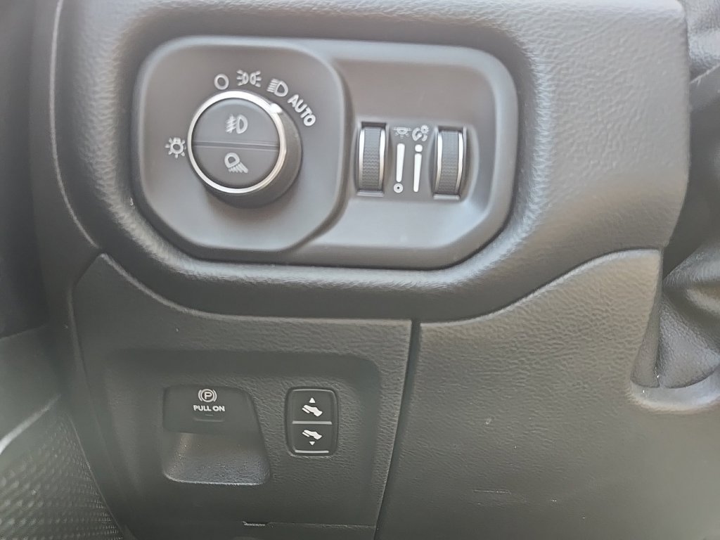 Used 2019 RAM 1500 Laramie AWD/4WD image 20