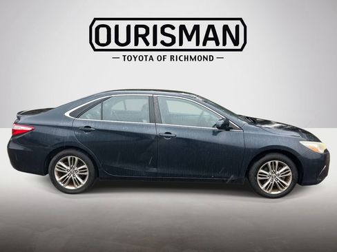 Certified 2016 Toyota Camry SE image 2