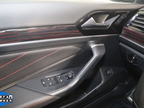 Used 2024 Volkswagen Jetta GLI Autobahn image 30