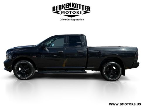 Used 2017 RAM 1500 Express w/ Black Ram 1500 Express Group AWD/4WD image 6