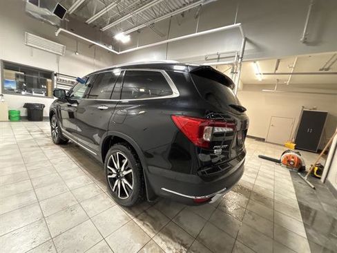 Used 2019 Honda Pilot Touring image 2