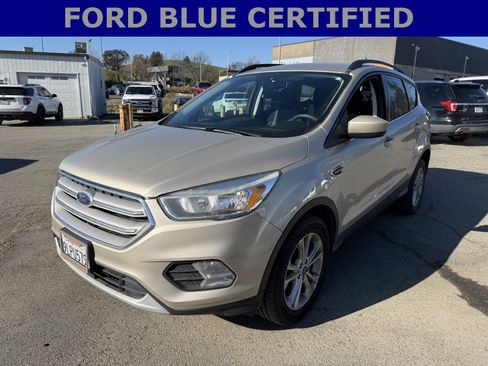 Used 2018 Ford Escape SE w/ SE Sync 3 Package image 1