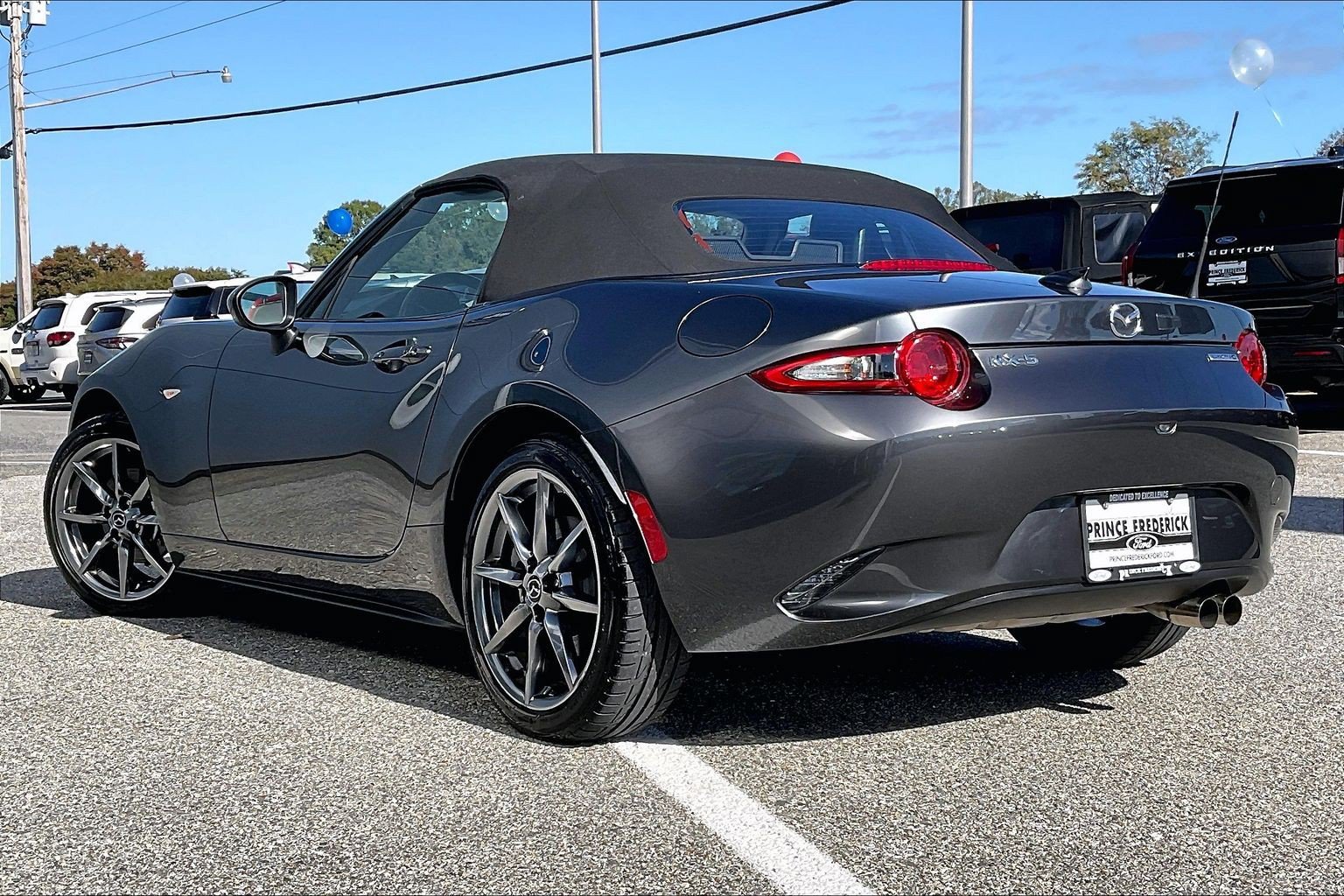 Used 2021 MAZDA MX-5 Miata Grand Touring RWD image 10
