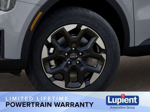 New 2026 Kia Sorento S image 11