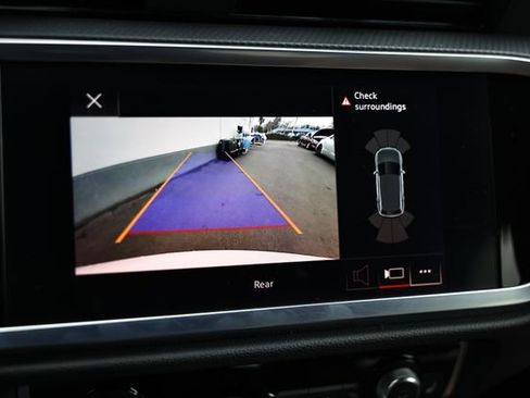 Used 2022 Audi Q3 2.0T Premium w/ Convenience Package image 37