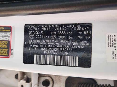 Used 2024 Hyundai Elantra SEL FWD image 32