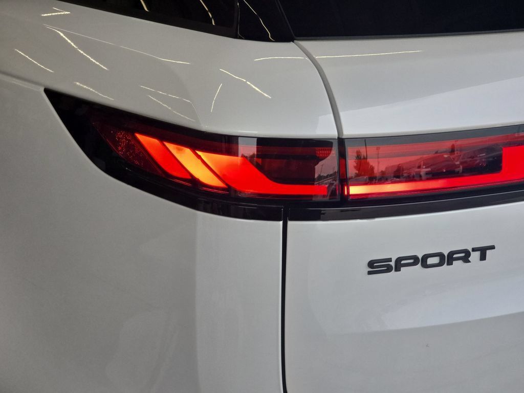 New 2026 Land Rover Range Rover Sport Dynamic SE AWD/4WD image 23