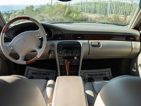 Used 1999 Cadillac Seville SLS w/ Personalization Pkg FWD image 19