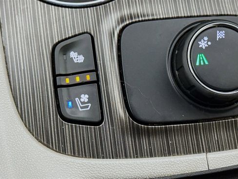 Used 2020 GMC Acadia SLT w/ Premium Package FWD image 21