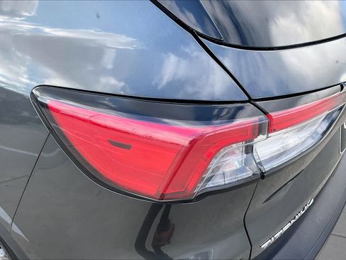 Used 2020 Ford Escape Titanium FWD image 27