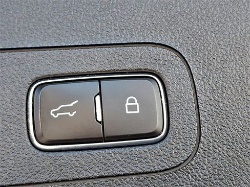 Used 2023 Lincoln Aviator AWD w/ Premium Package image 30