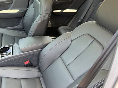 New 2026 Volvo XC40 B5 Plus w/ Climate Package AWD/4WD image 19