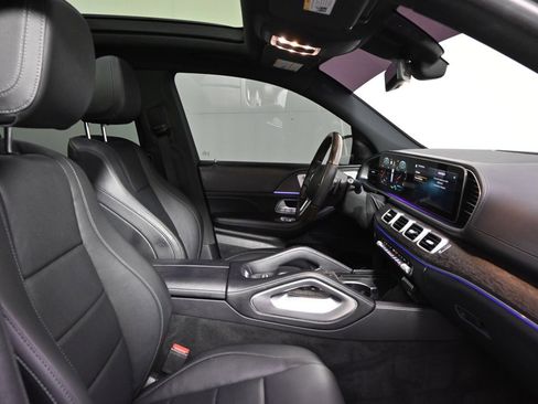 Used 2022 Mercedes-Benz GLS 450 4MATIC image 15