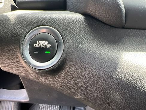 Used 2023 GMC Terrain SLE w/ Driver Convenience Package FWD image 28