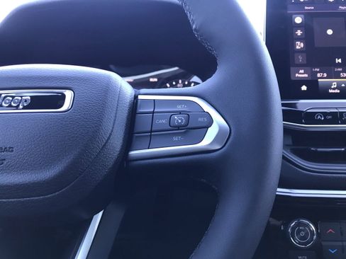 New 2026 Jeep Compass Latitude image 37