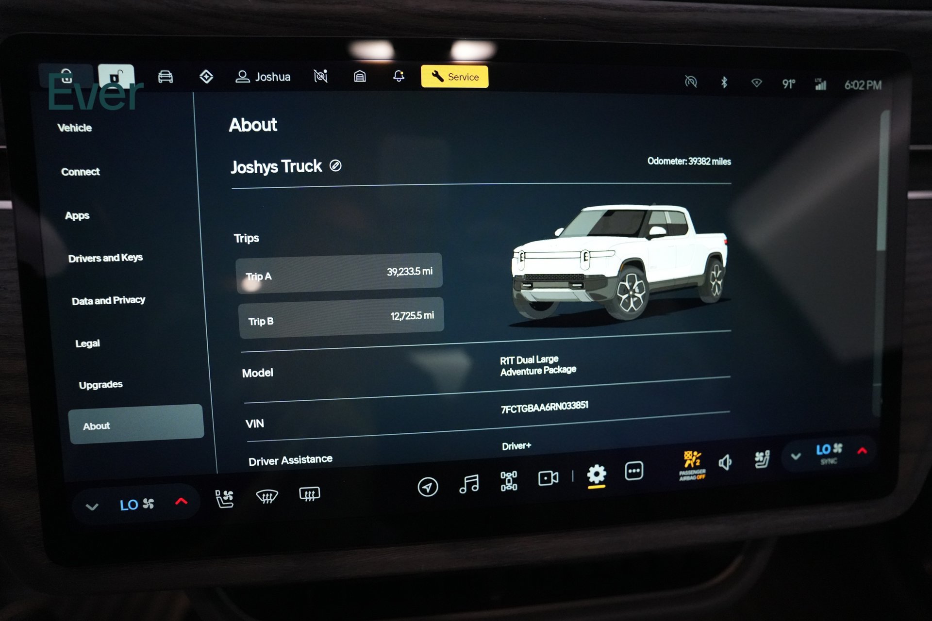 Used 2024 Rivian R1T Adventure Dual AWD/4WD image 7