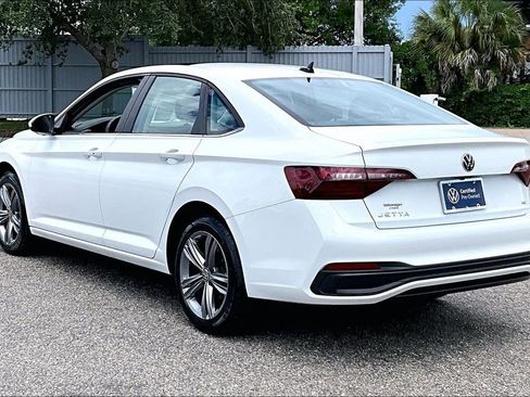 Certified 2023 Volkswagen Jetta SE FWD image 7