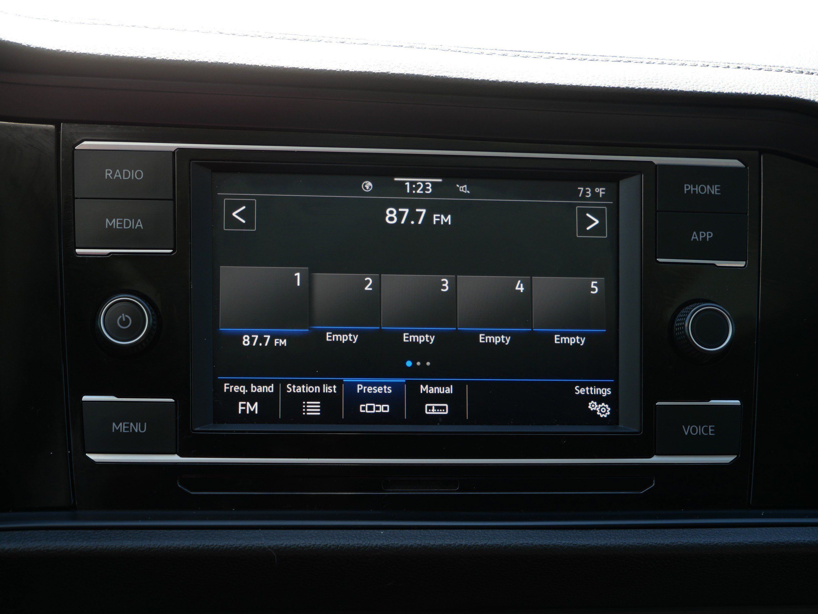 Used 2022 Volkswagen Jetta SE FWD image 21