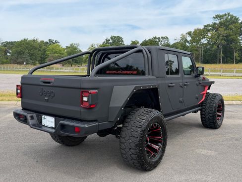 Used 2020 Jeep Gladiator Sport w/ Quick Order Package 24S AWD/4WD image 3