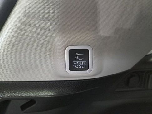 Certified 2024 Jeep Grand Cherokee Limited image 15