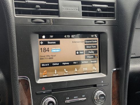 Used 2017 Lincoln Navigator L Select image 15