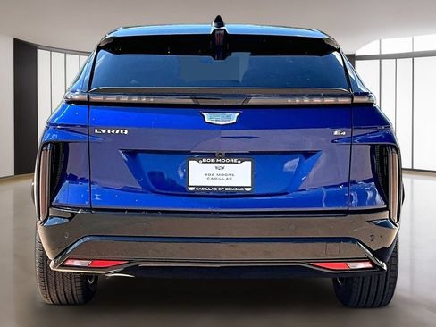 New 2027 Cadillac Lyriq Sport w/ LPO, Floor Liner Package AWD/4WD image 4