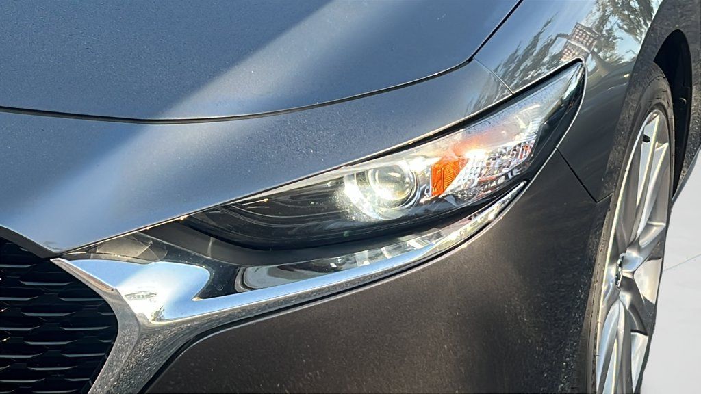 Used 2023 MAZDA MAZDA3 s FWD image 25