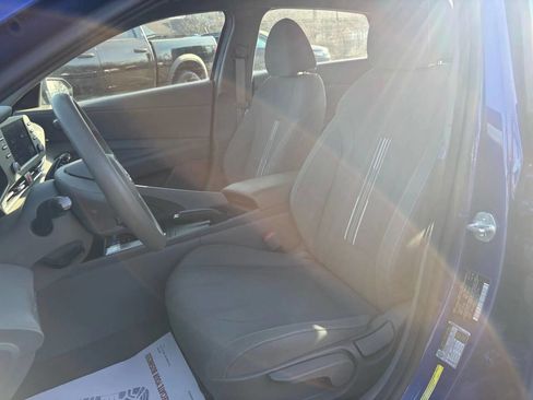 Used 2021 Hyundai Elantra SEL image 12