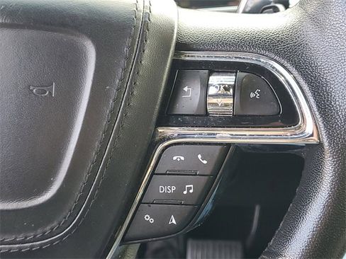 Used 2019 Lincoln Continental Premiere image 17