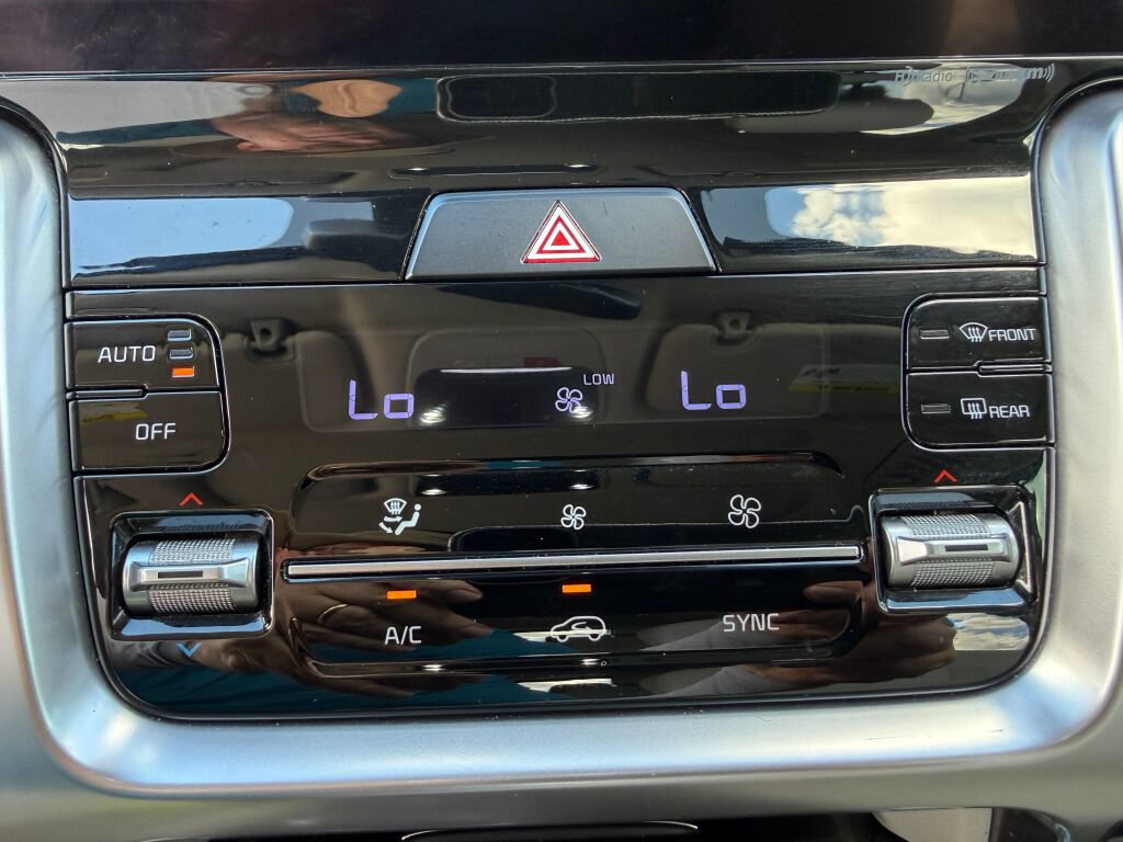 Used 2023 Kia Sorento EX w/ Panoramic Sunroof Package FWD image 28