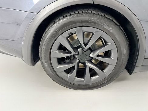 Used 2024 Tesla Model X AWD/4WD image 32