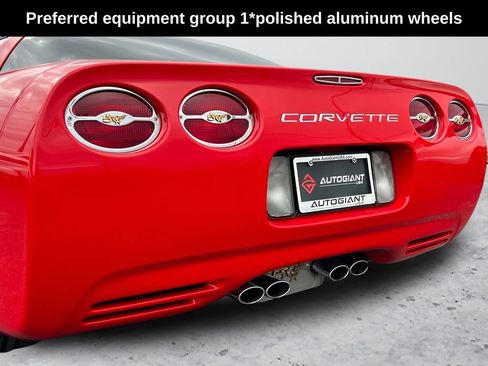 Used 2003 Chevrolet Corvette Coupe w/ Preferred Equipment Group RWD image 19