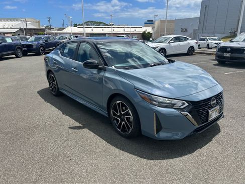 Used 2024 Nissan Sentra SR FWD image 2