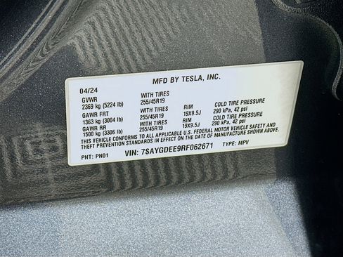 Used 2024 Tesla Model Y Long Range image 12