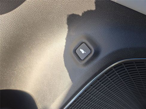 New 2026 Acura MDX SH-AWD w/Advance image 16