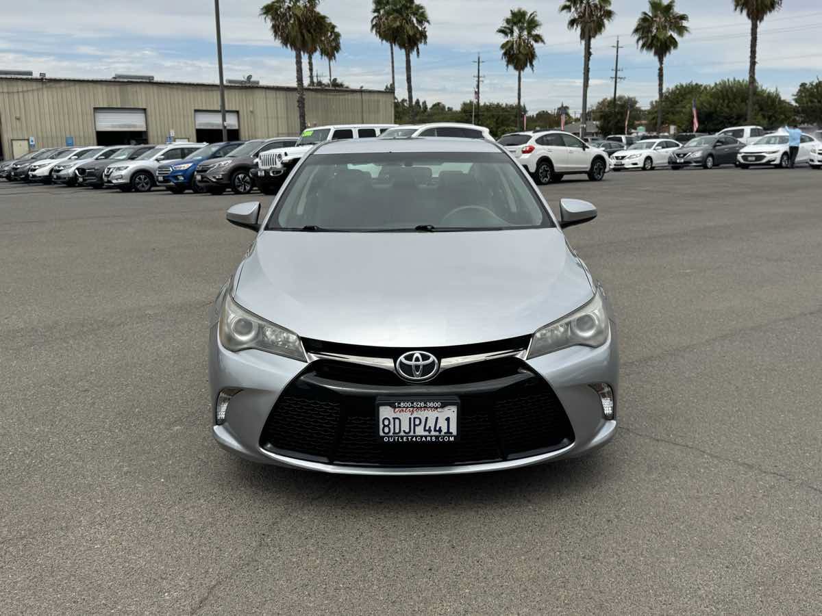 Used 2017 Toyota Camry SE FWD image 4
