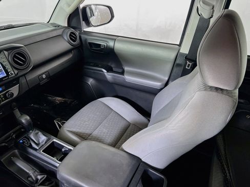 Used 2022 Toyota Tacoma SR AWD/4WD image 21