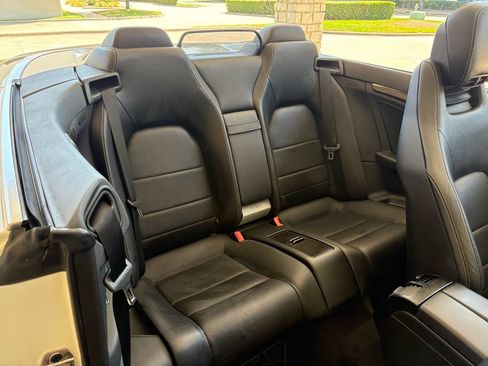Used 2011 Mercedes-Benz E 350 Cabriolet image 30