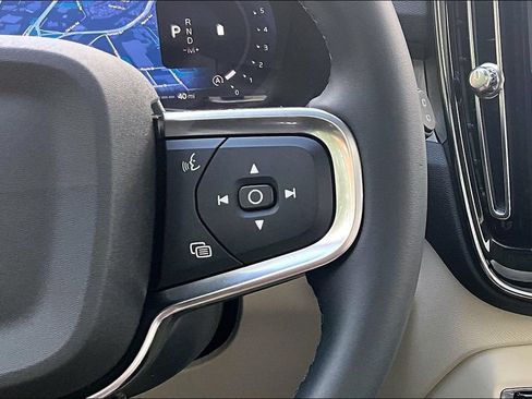 Certified 2026 Volvo XC40 B5 Ultra AWD/4WD image 28