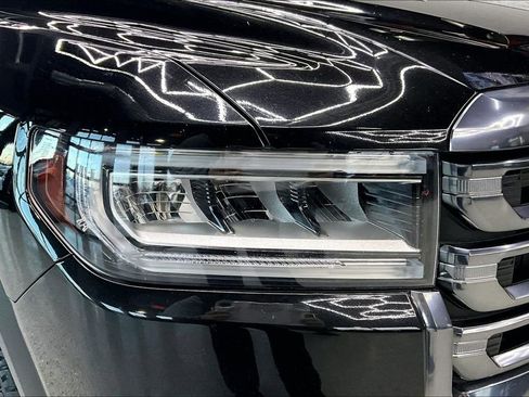 Used 2022 GMC Acadia AT4 w/ GMC Pro Grade Package AWD/4WD image 34