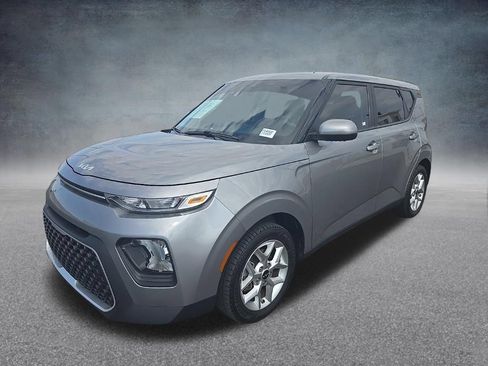 Used 2022 Kia Soul LX w/ Technology Package FWD image 8