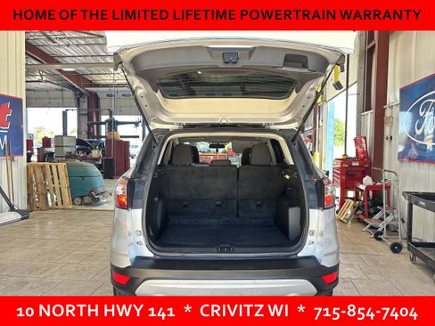 Used 2017 Ford Escape SE w/ SE Cold Weather Package AWD/4WD image 6
