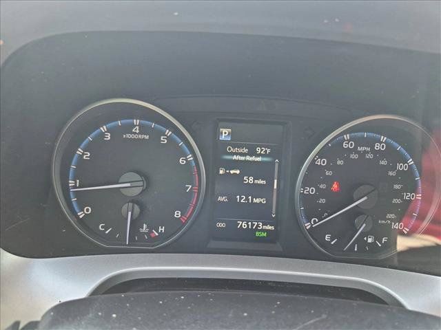 Used 2018 Toyota RAV4 XLE FWD image 11