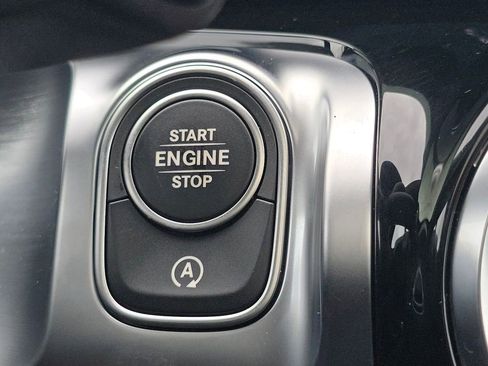 New 2026 Mercedes-Benz GLB 250 4MATIC image 38