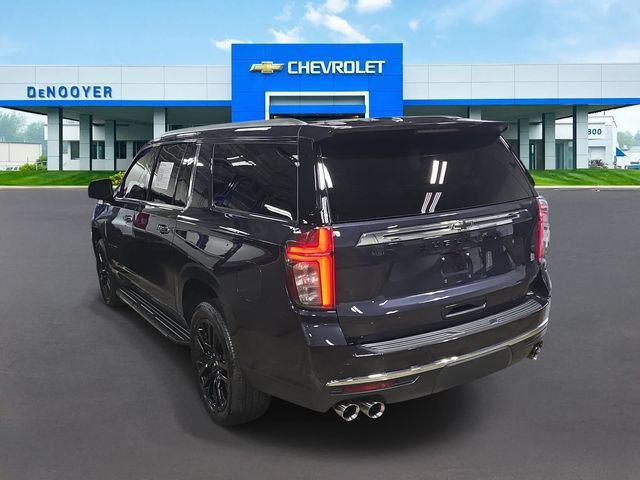 Used 2024 Chevrolet Suburban Premier w/ Premium Package AWD/4WD image 11
